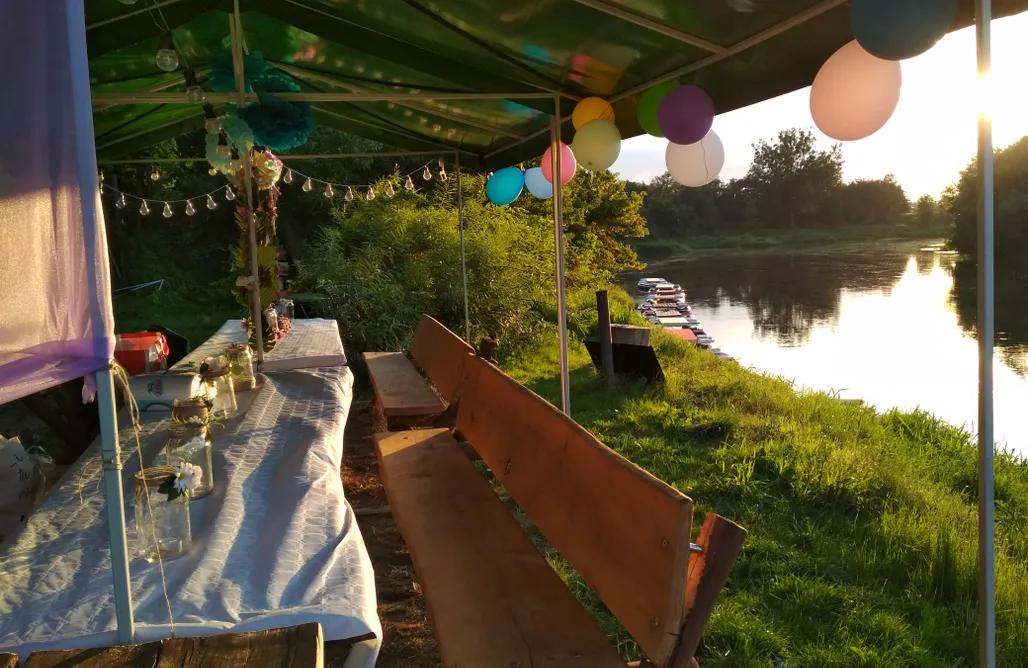 noclegi AlohaCamp Miejsce namiotowe - Przystań Kowale 4