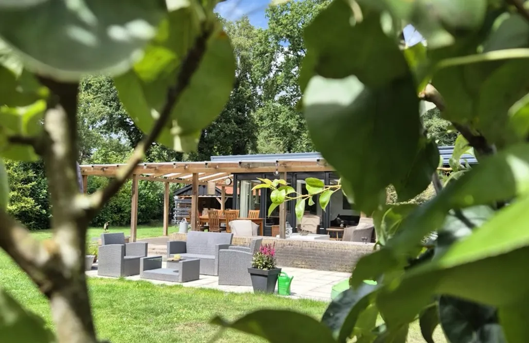 Ferienhaus am See mit privatem Seezugang Hermelijn 3 2