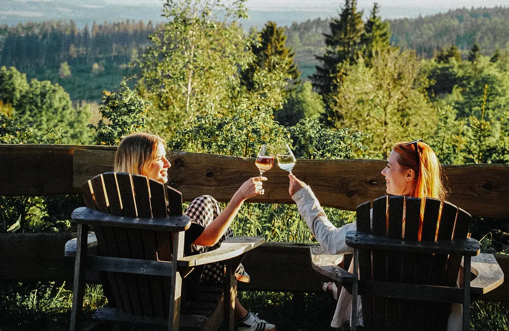 Drei-Sterne-klassifizierte Erdhäuser im Feriendorf Auenland AlohaCamp