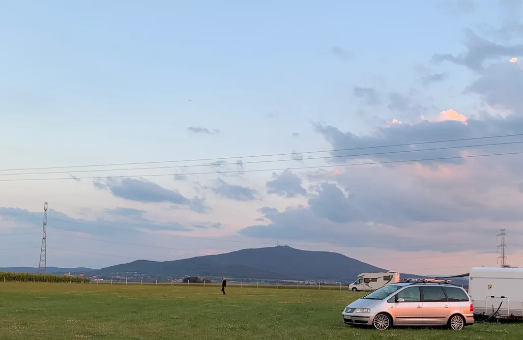 noclegi AlohaCamp Miejsce kamperowe - Winnica Silensi 1