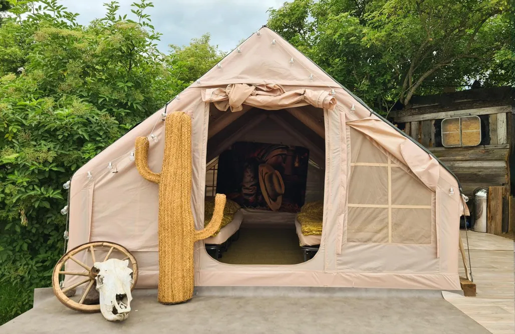 Luxuszelt in der Pferdeherde AlohaCamp