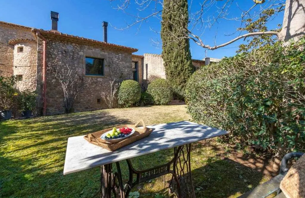 alojamientos AlohaCamp Gran casa de piedra en Alt Emporda 5