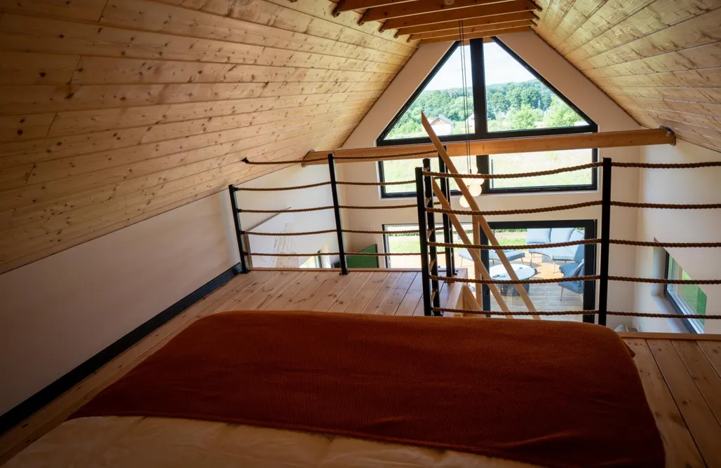 AlohaCamp Domek z dwiema sypialniami 3