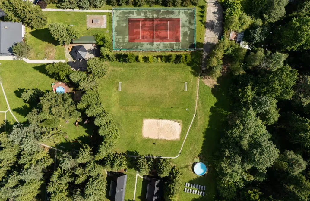 Fajne Miejsca na Wakacje w Polsce Ukryta Leśna Sielanka 3