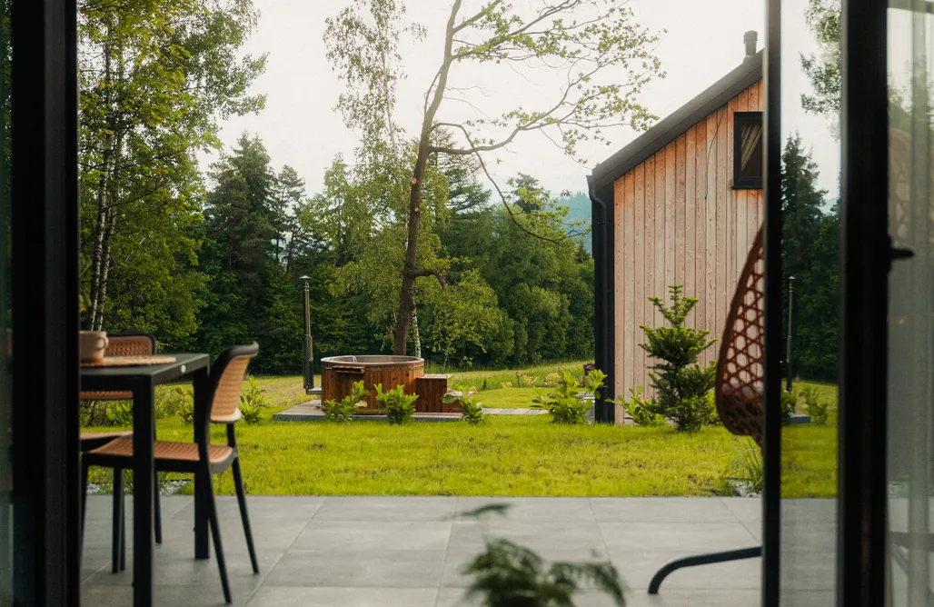 noclegi AlohaCamp Sploty Lasu – Forest Spa & Chill pod Luboniem 1