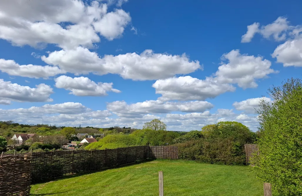ubytovanie AlohaCamp Hill Top Hideaway Shepherds Hut with Hot Tub 5