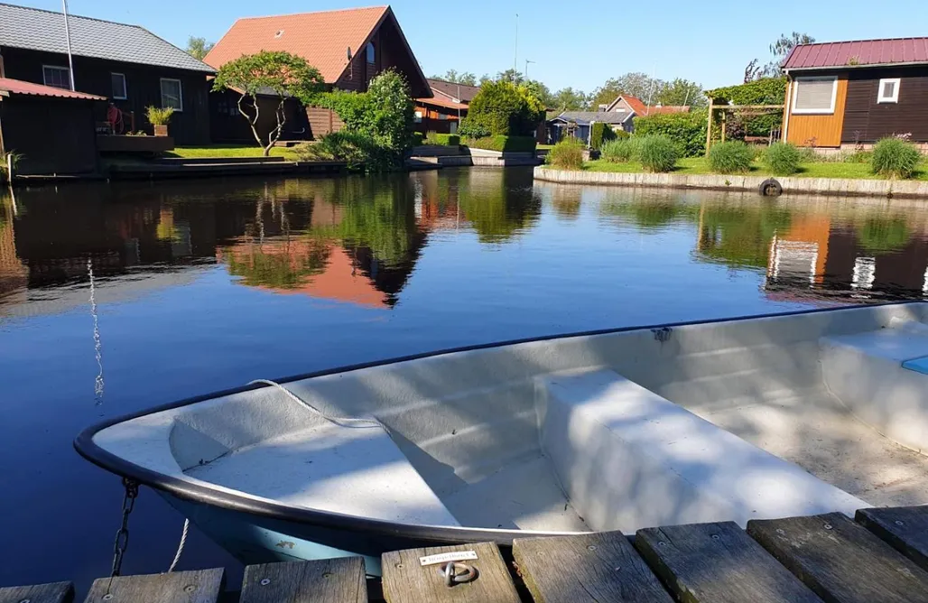 Hébergement AlohaCamp Ferienhaus Dröge Hörn am Großen Meer mit Ruderboot und Infrarotkabine 5
