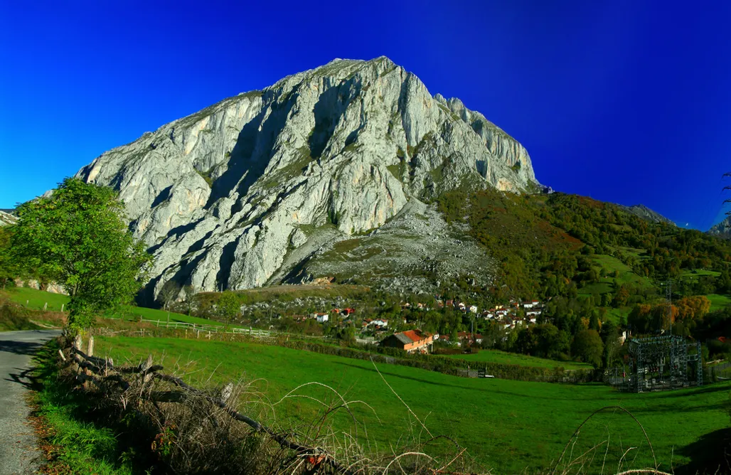 AlohaCamp Carbayu, jacuzzi, vistas espectaculares, barbacoa y chimenea 1
