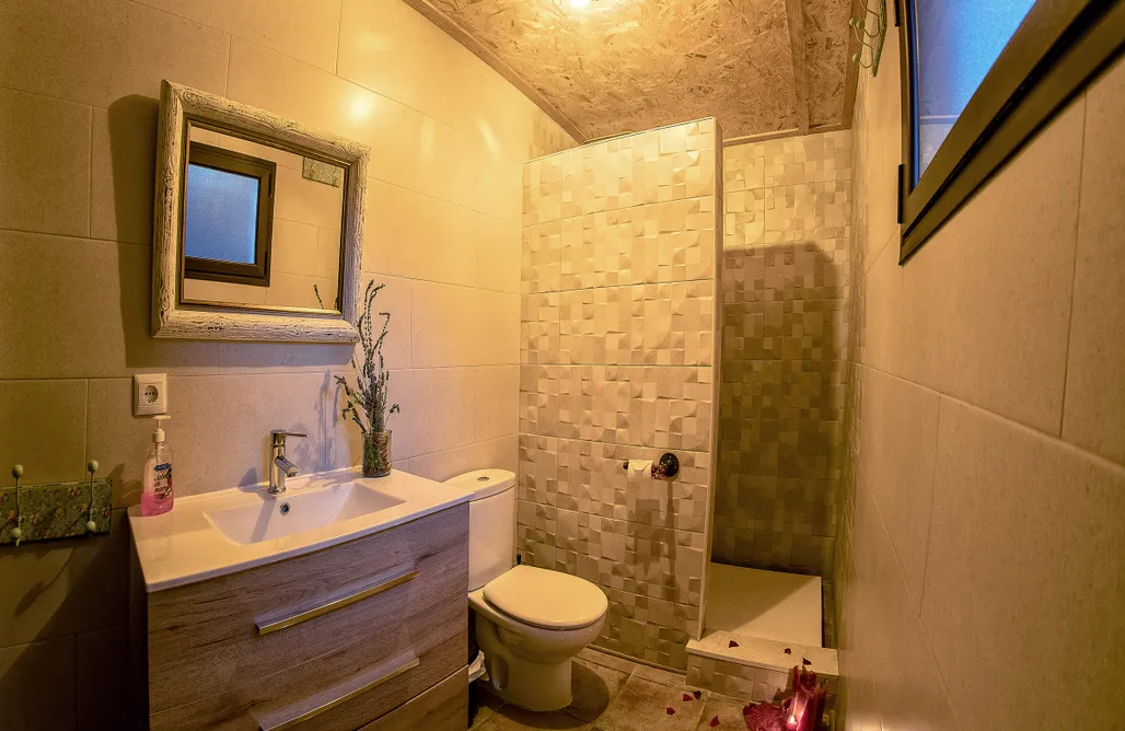 AlohaCamp Casa de la Cascada 1