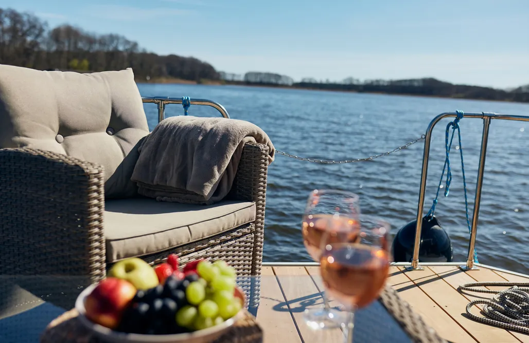 Urlaub mit Hund Mein rotes Boot.2 3