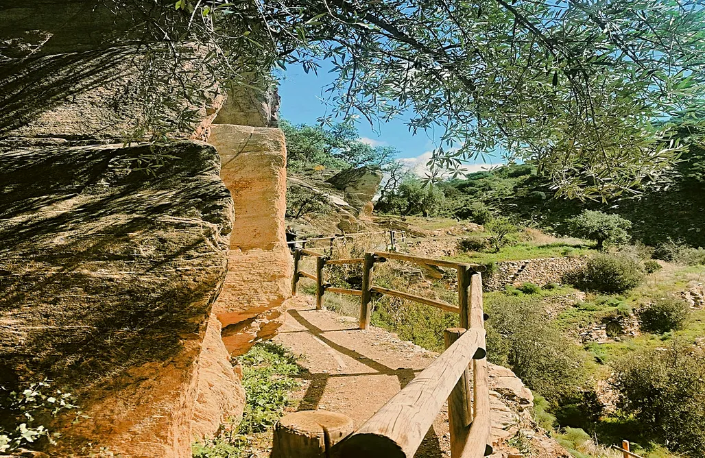 El Museo - casa de piedra AlohaCamp