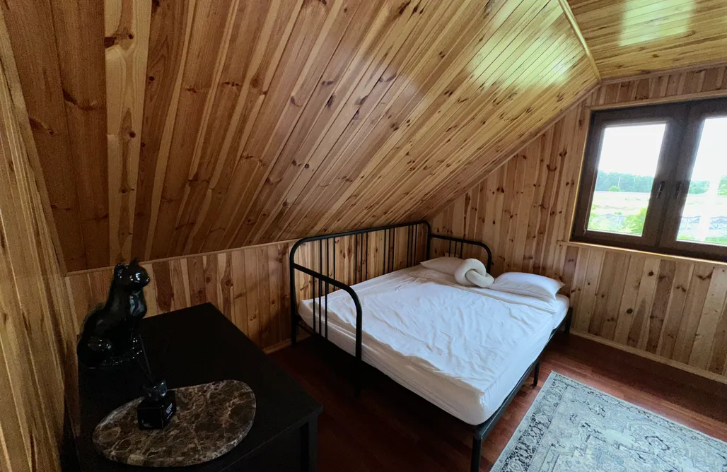 AlohaCamp Domek nad stawem  2