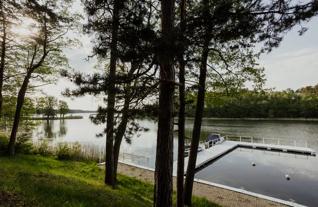 Pole Namiotowe Mikołajki Amber Bay Camper/Przyczepa/Namiot  1
