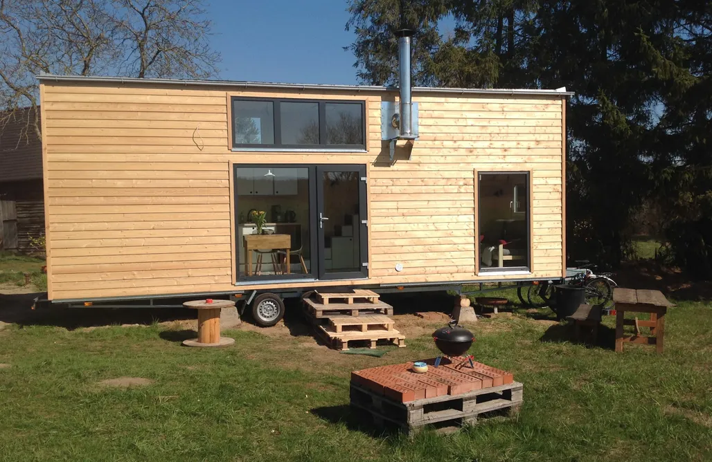 Kurztrip Europa Tiny House 4 Aufwachen im Grünen 2