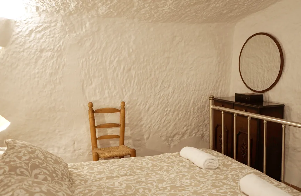 AlohaCamp Cueva Zambrano Cortijo El Capellán  2