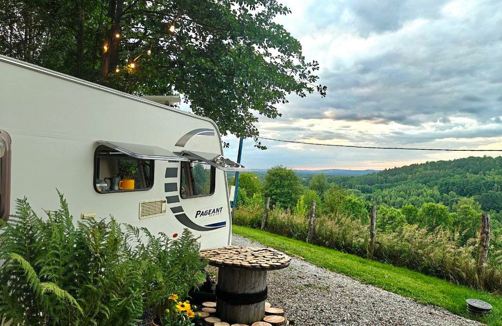 noclegi AlohaCamp Sunrise Camp | Nowoczesna przyczepa kempingowa 4