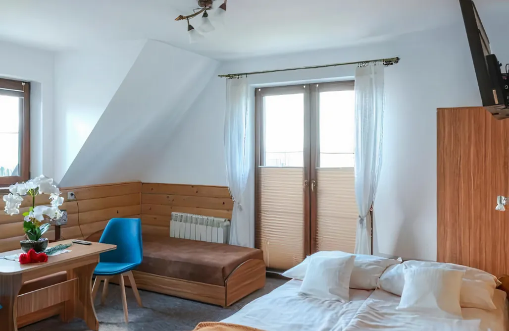 AlohaCamp Pokój czteroosobowy z prywatną łazienką i widokiem na góry 4