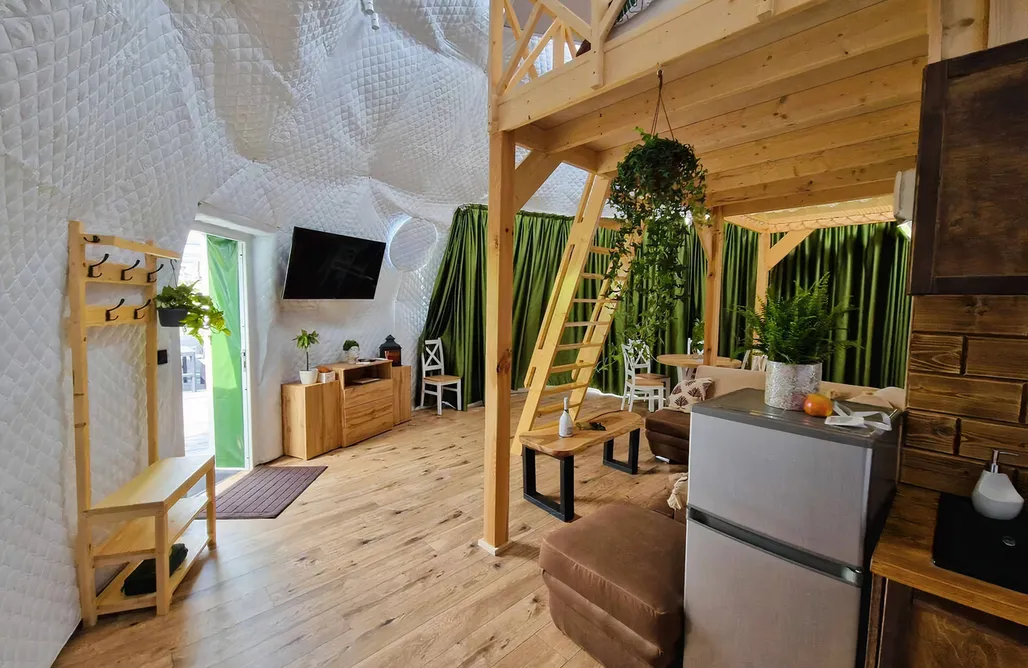 Domki Noclegi Glamping nad stawem 1