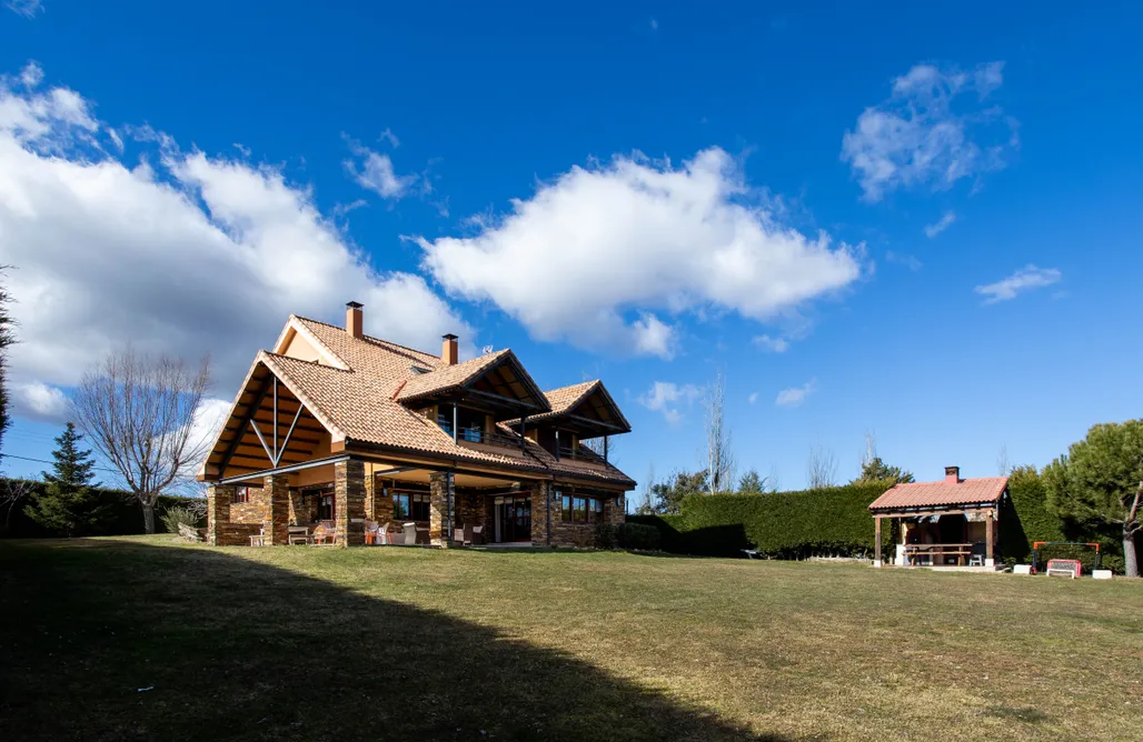 Hotel con Piscina Privada Madrid San Benito La Casa de mis Abuelos 3
