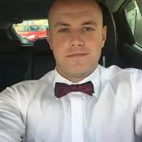 Rafał gospodarz Domek na drzewach - Na łośmiu metrach