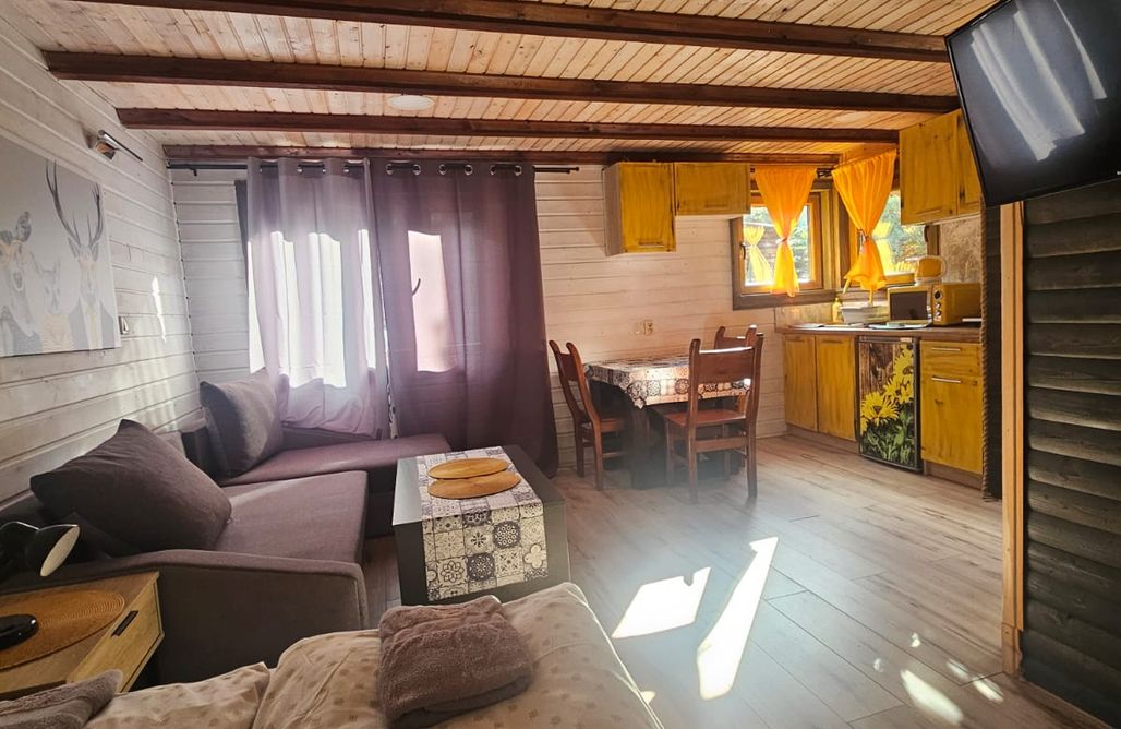 AlohaCamp Pokój 4-osobowy z tarasem 3