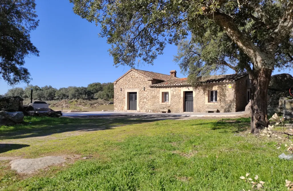 alojamientos AlohaCamp Rucanon 2  La casa del campo 4* Piscina y Golf 2