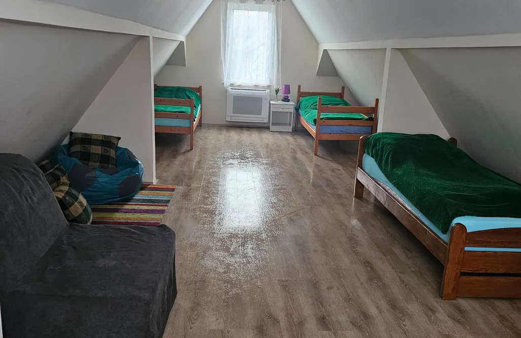 AlohaCamp Domek nad stawem 3