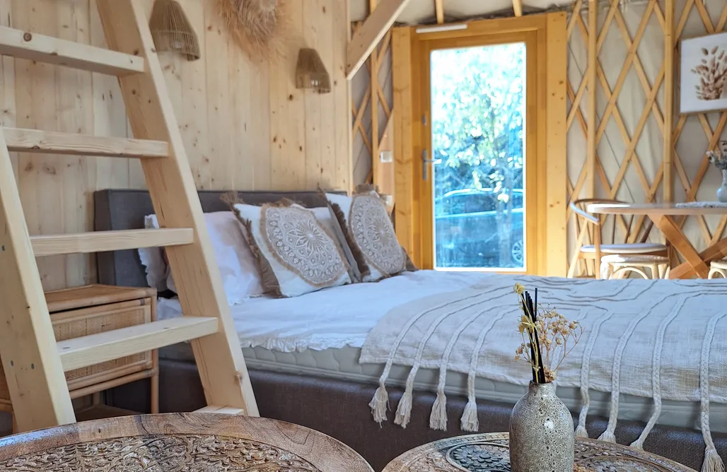 AlohaCamp Jurta w Dolinie Sanu 4