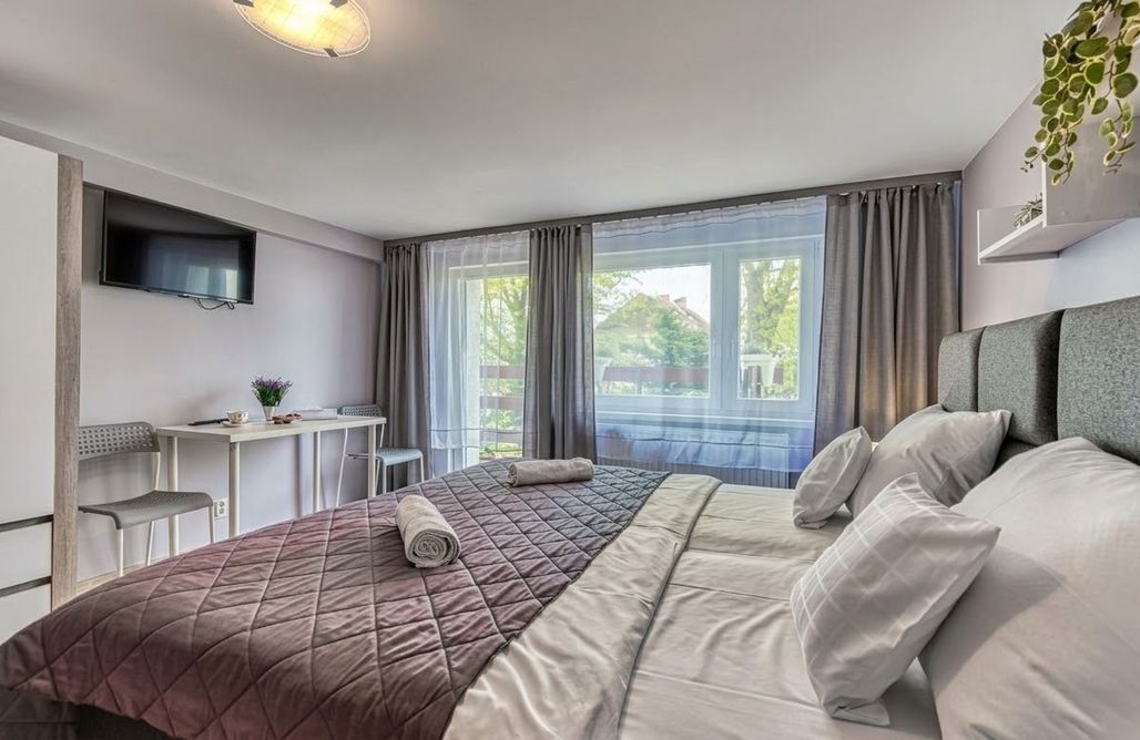 AlohaCamp Apartament z Dwoma Sypialniami i Balkonem 2