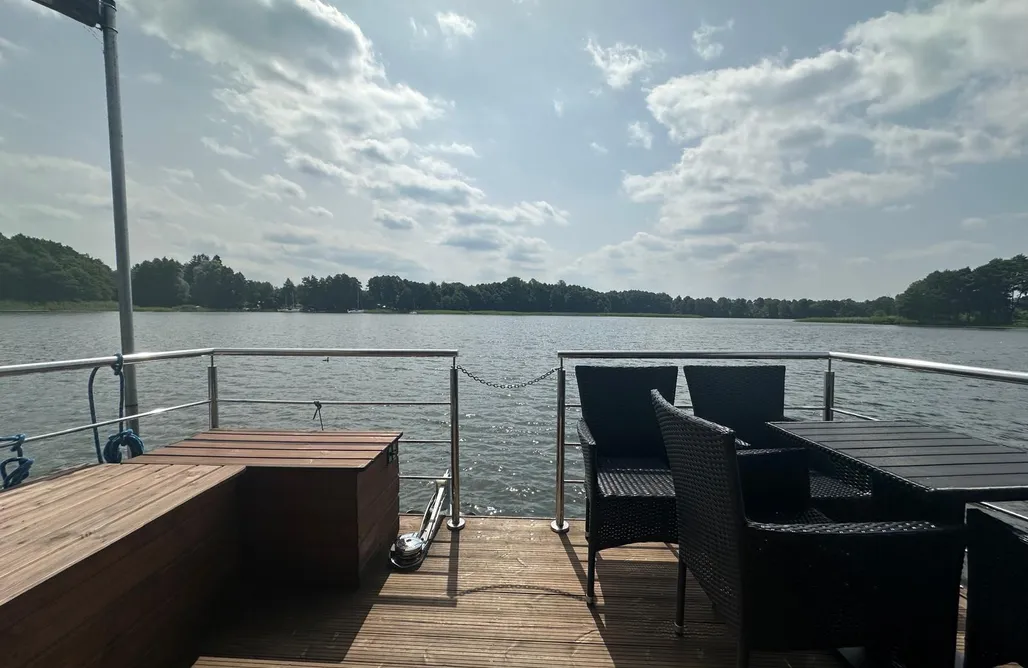 noclegi AlohaCamp Apartament na wodzie - Houseboat 3