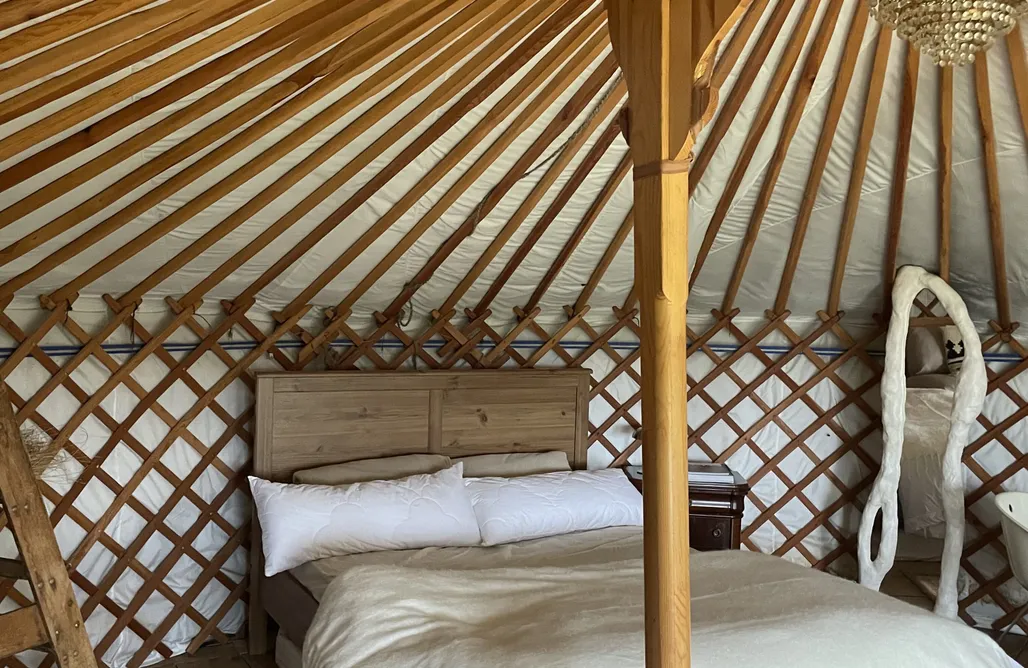 alojamientos AlohaCamp Heaven Can Wait Camping Vallromanes  3