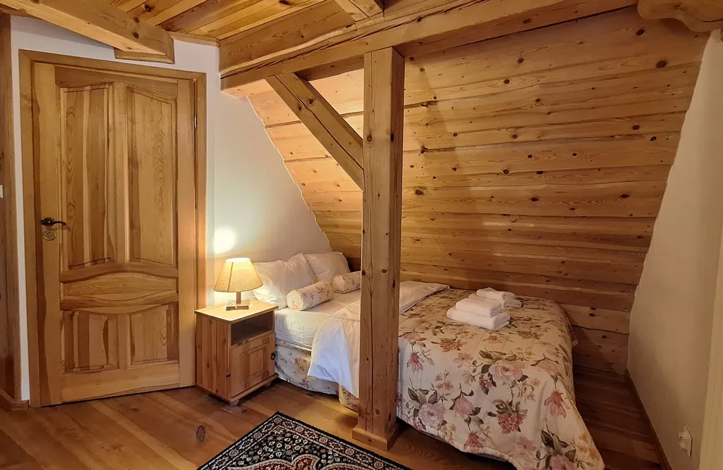 AlohaCamp Pokój czteroosobowy z łazienką nr 3 2