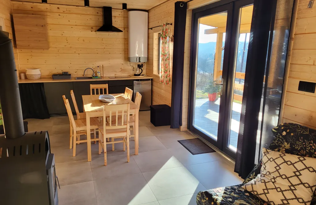 AlohaCamp Poziomka domek 6 osobowy 2