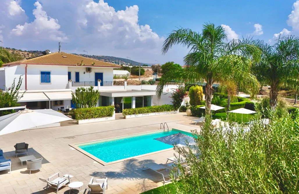 TerraFORTE Luxury Sicilian Villa AlohaCamp