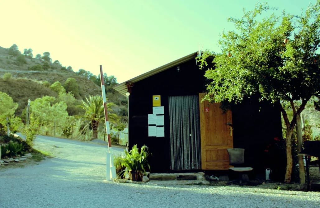 AlohaCamp Camping y parking autocaravanas viña Castila 1