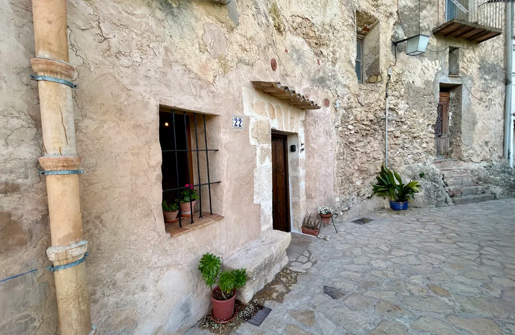 AlohaCamp Authentic Cave House with Views - Cova L'Aljub 1