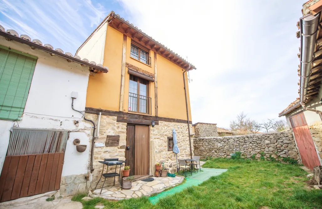 noclegi AlohaCamp Casa Quimera 5