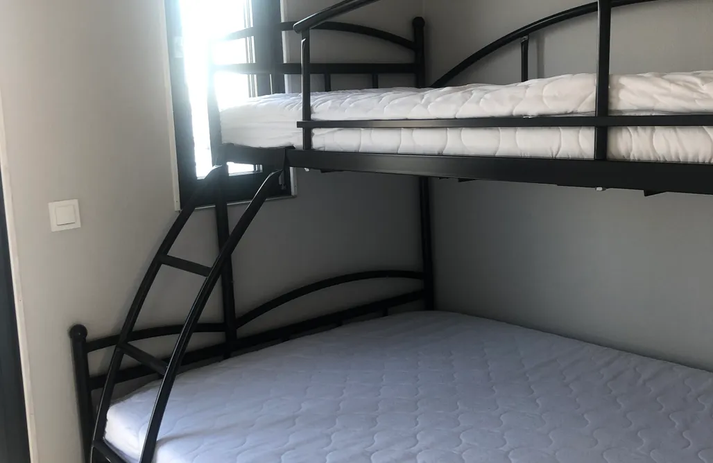 AlohaCamp Dom na wodzie Morgan 3 4