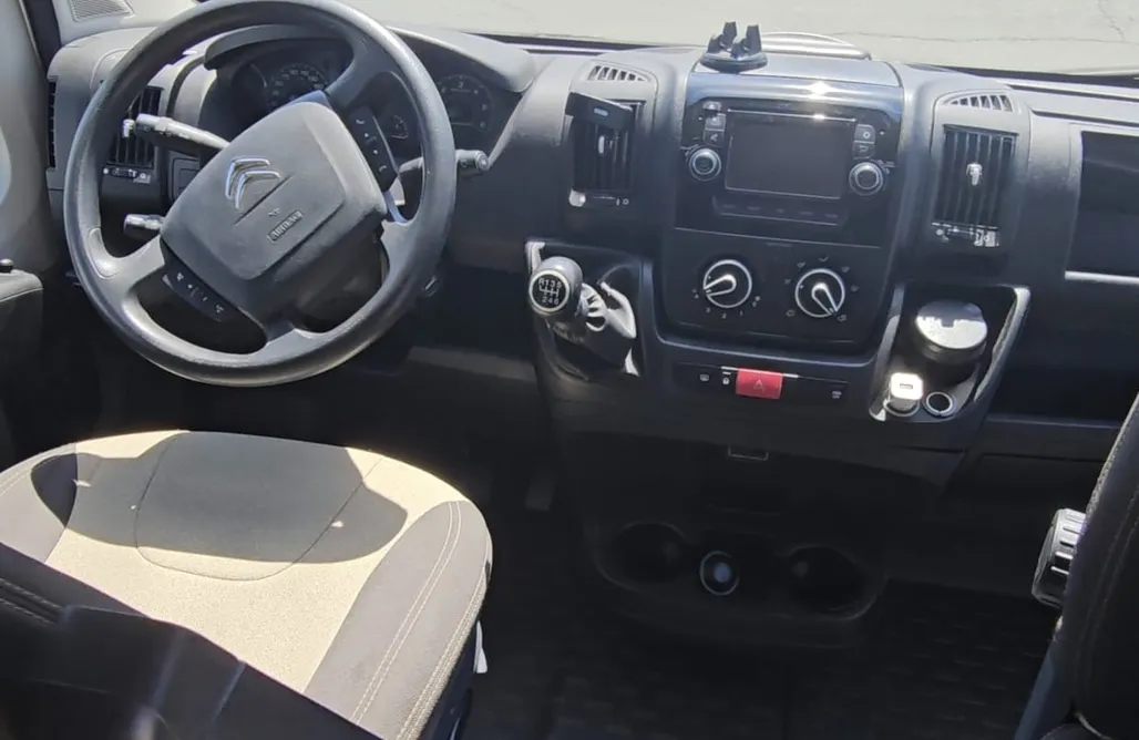 AlohaCamp Furgoneta Camper Nomad4 Esterri 1