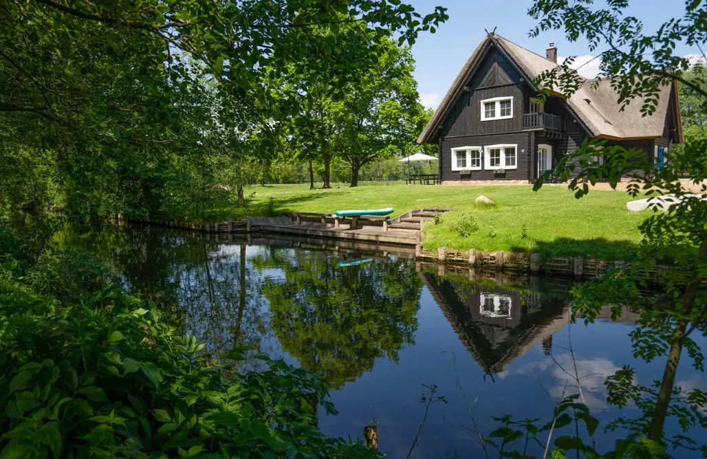 Chalet am Fluss im bezaubernden Spreewald - 12 Personen AlohaCamp