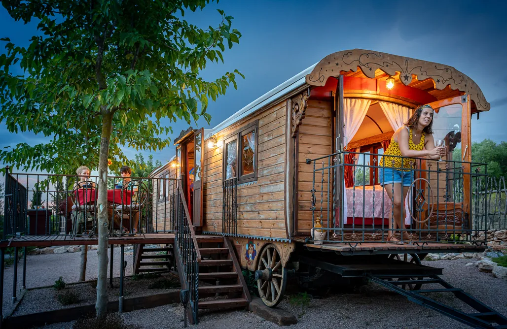 Hotel Burbuja Alicante Tierra de Arte: Carromato de Circo 2