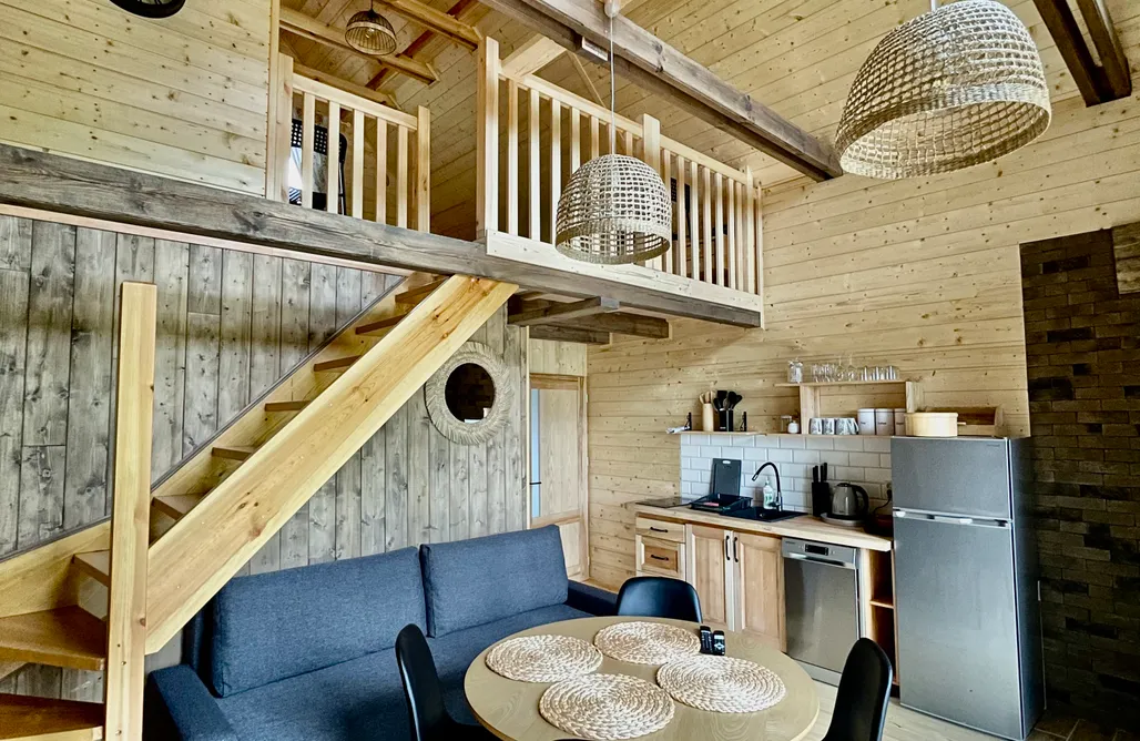 AlohaCamp Domek nad stawem  2