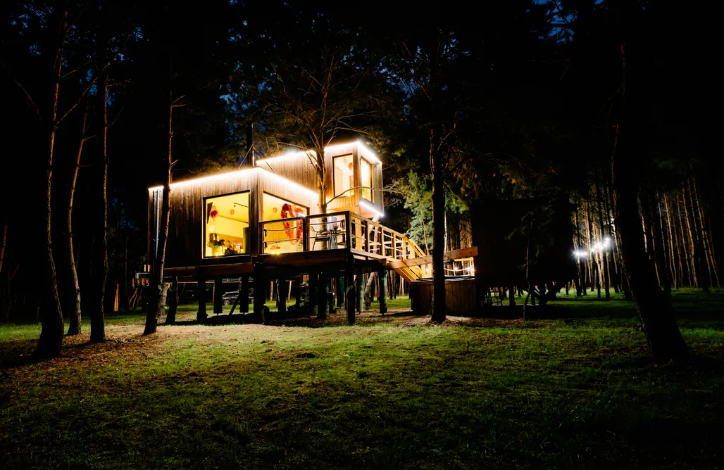 AlohaCamp accommodation In Love in the Forest. Private SPA - Treehouse 4
