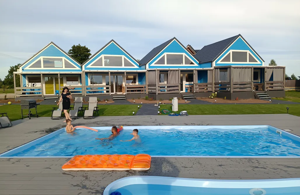 AlohaCamp accommodation Błękitne Wzgórze z Sauna i Jacuzzi 4