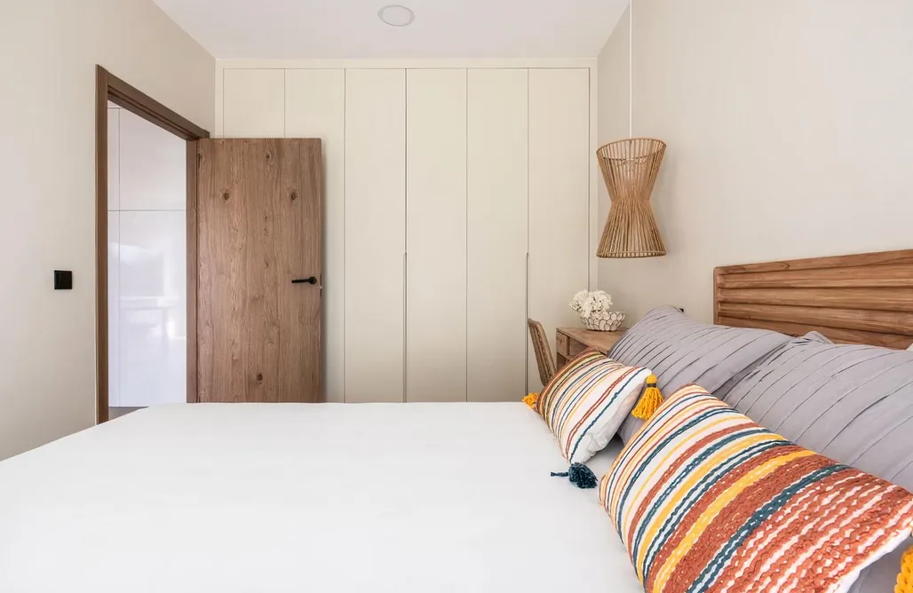 AlohaCamp Two-Bedroom Apartment with Terrace - 201 4