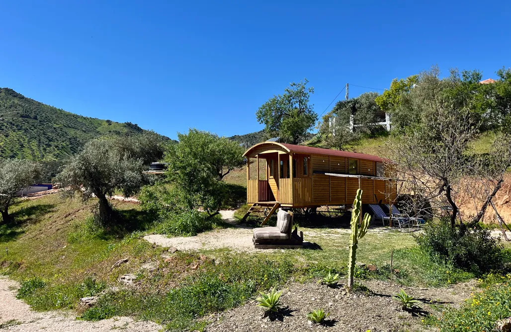 alojamientos AlohaCamp Finca la montaña roja 5