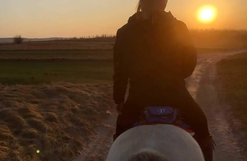 noclegi AlohaCamp Wooden cottage at Feel free farm 1