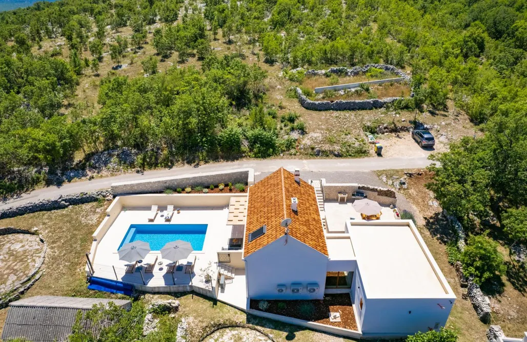 Unterkunft AlohaCamp Unique Villa Pietra with heated private pool 2