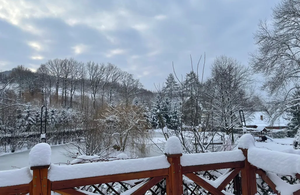 noclegi AlohaCamp Chata Zbychówka
 1