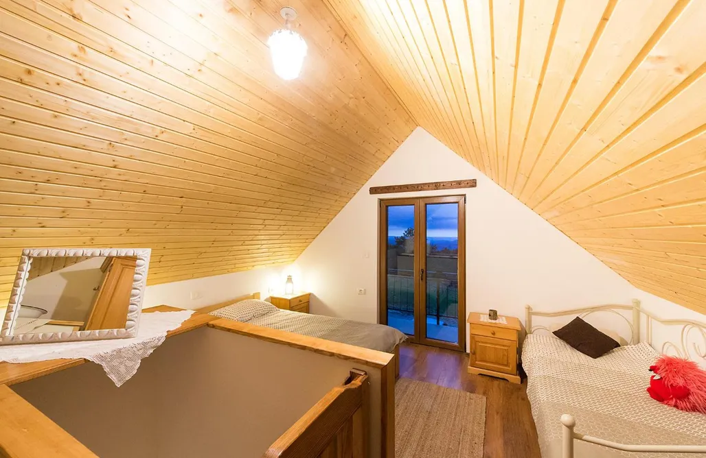 AlohaCamp 4 Seasons House 3